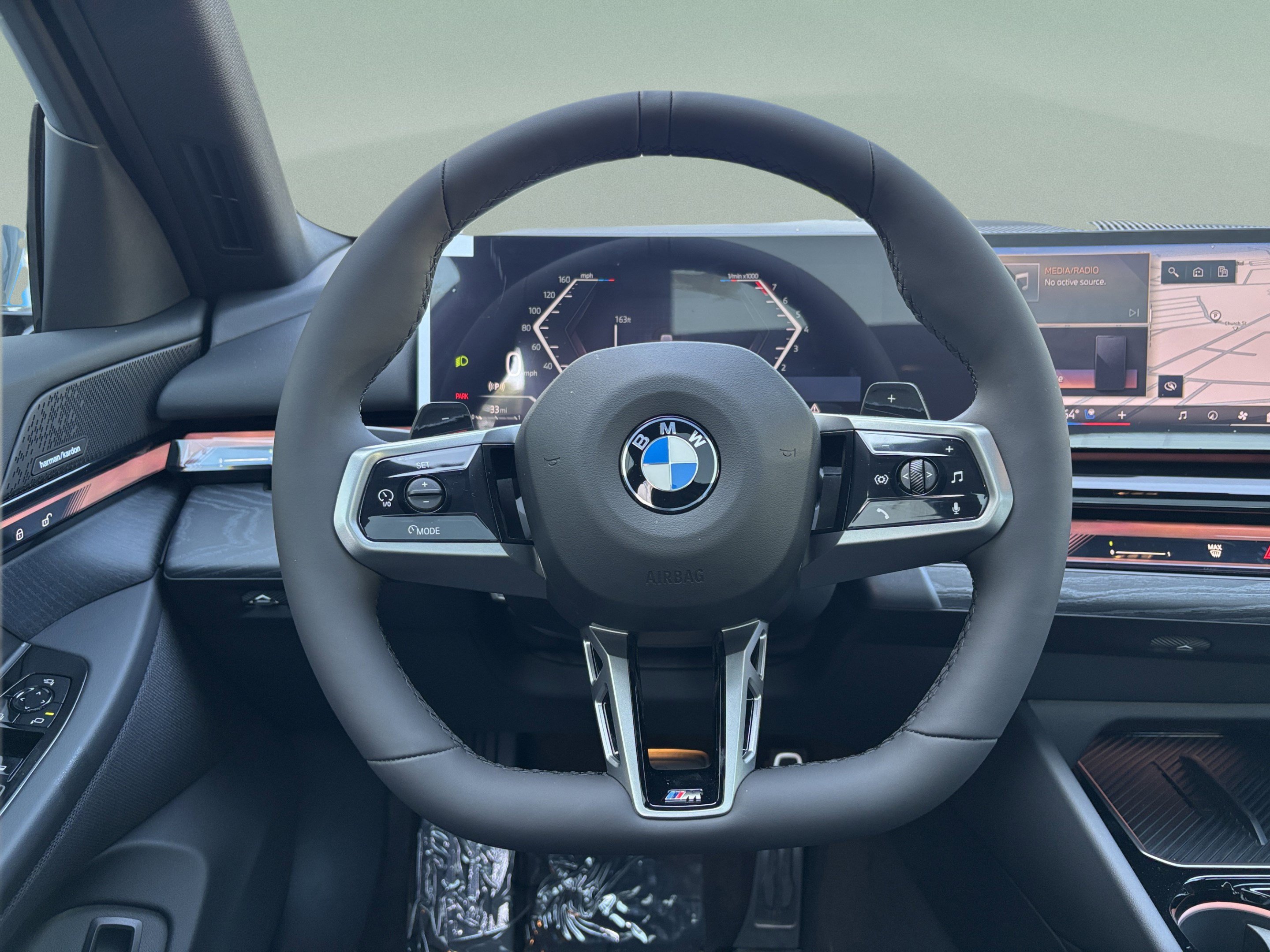 Used 2027 BMW 530i w/ M Sport Package RWD image 8