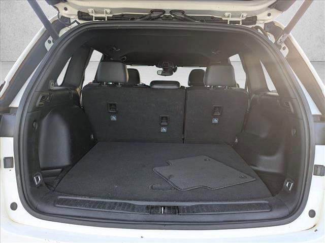 Used 2023 Jeep Grand Cherokee Altitude image 19