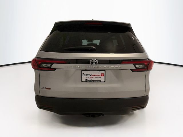 Certified 2025 Toyota Grand Highlander LE image 5