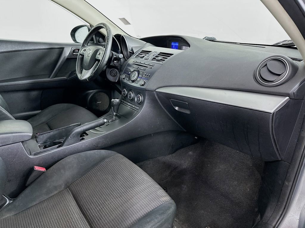 Used 2013 MAZDA MAZDA3 i Touring w/ Preferred Equipment Pkg image 28