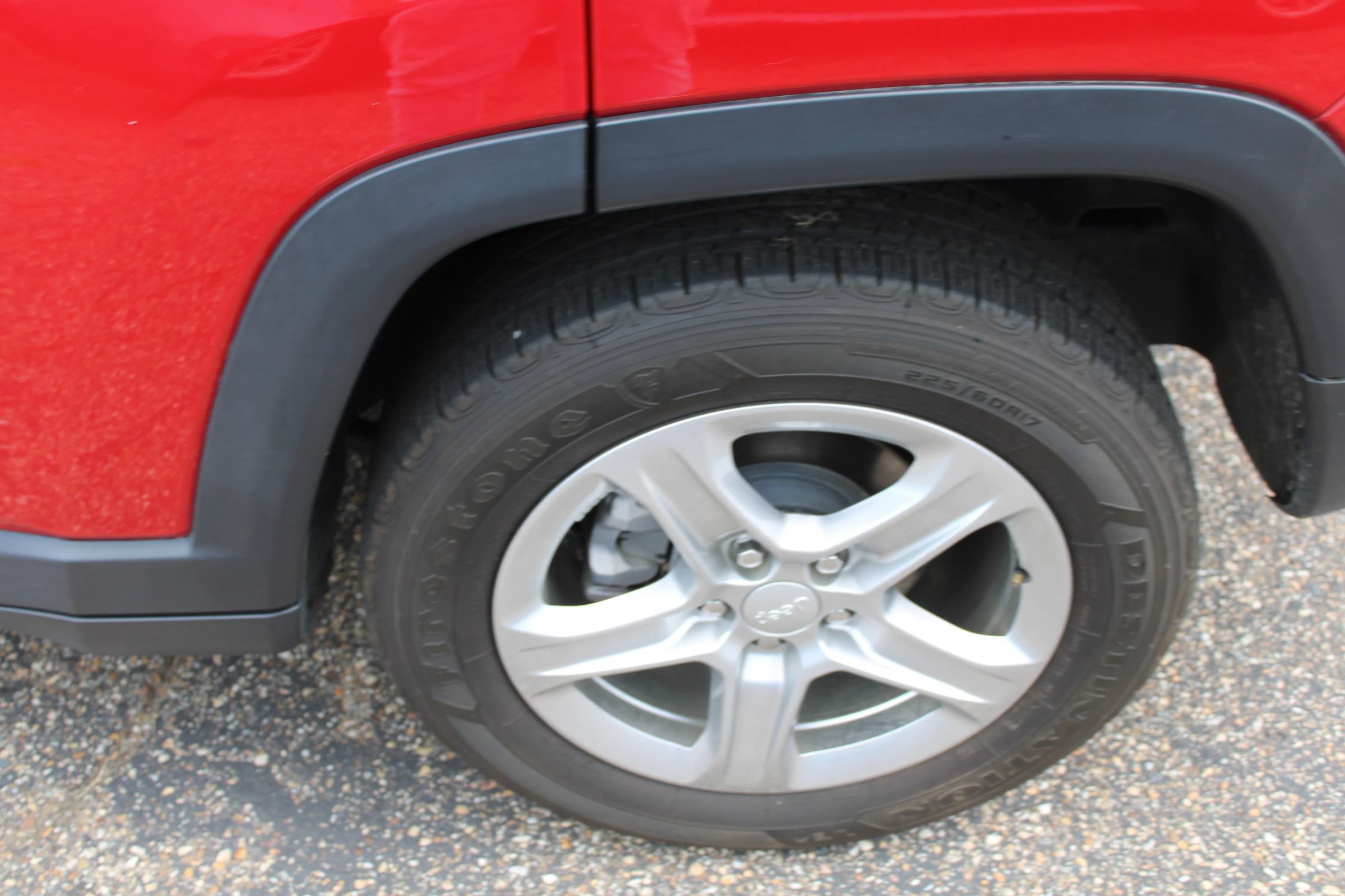 Used 2024 Jeep Compass Latitude AWD/4WD image 28