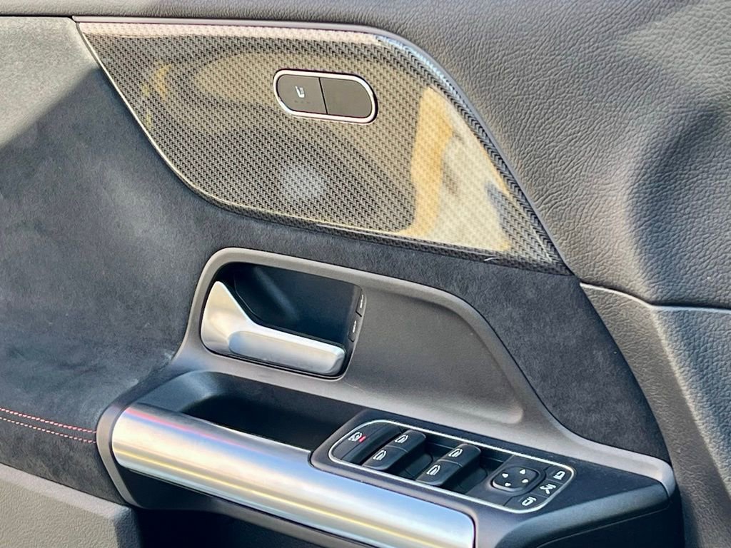 Certified 2022 Mercedes-Benz GLA 250 4MATIC image 30