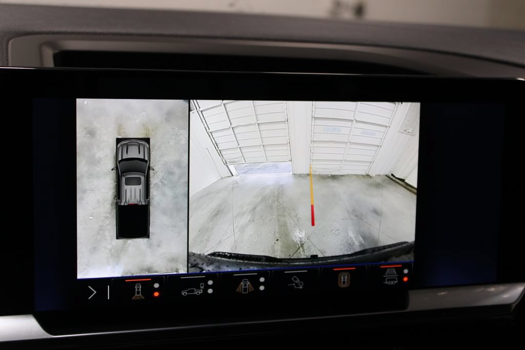 Used 2025 Chevrolet Silverado 1500 High Country AWD/4WD image 57