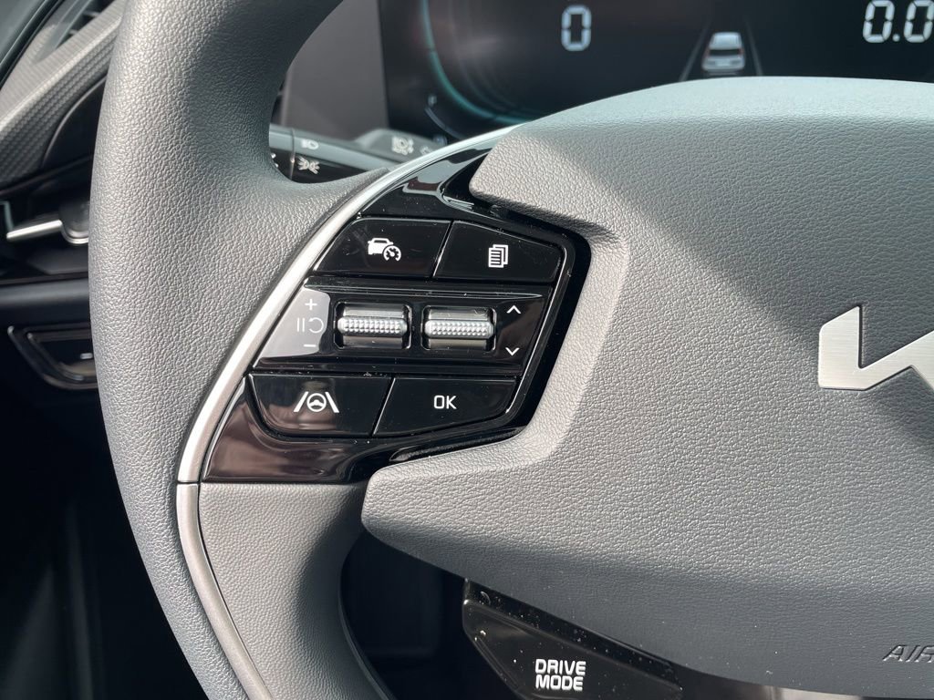 New 2026 Kia Niro LX image 23