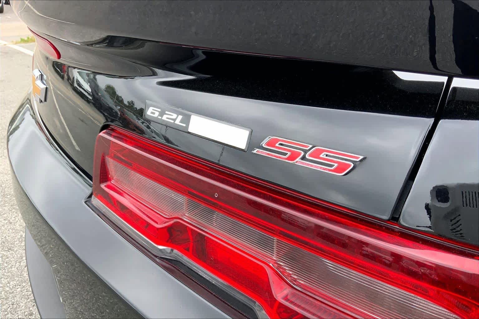 Used 2015 Chevrolet Camaro SS w/ RS Package image 10