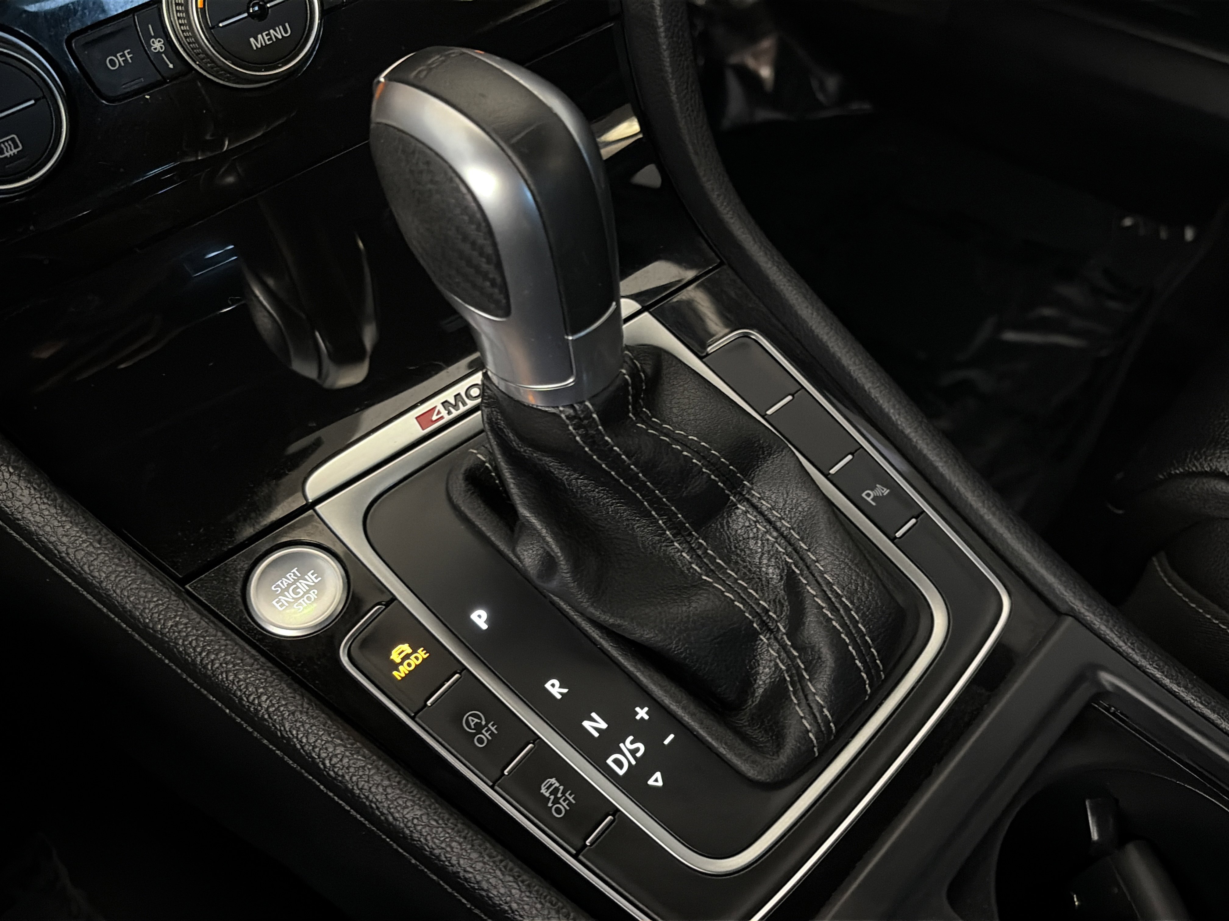 Used 2018 Volkswagen Golf R DCC & Navigation 4Motion image 48