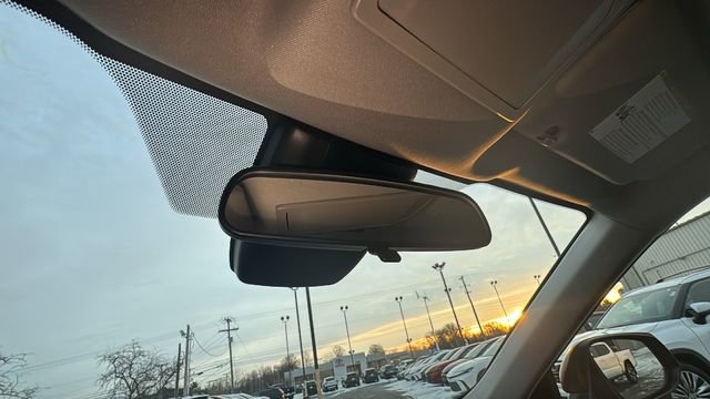 Used 2024 Toyota Highlander LE image 26