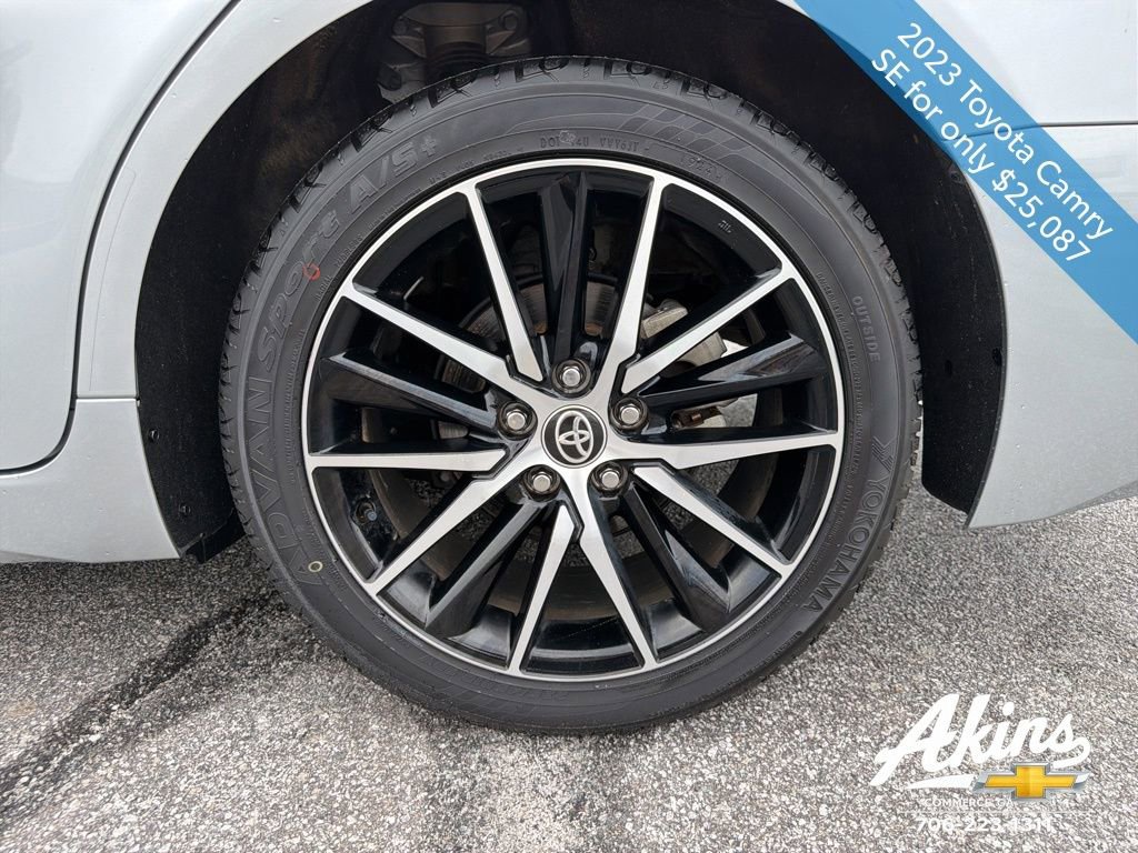 Used 2023 Toyota Camry SE image 11