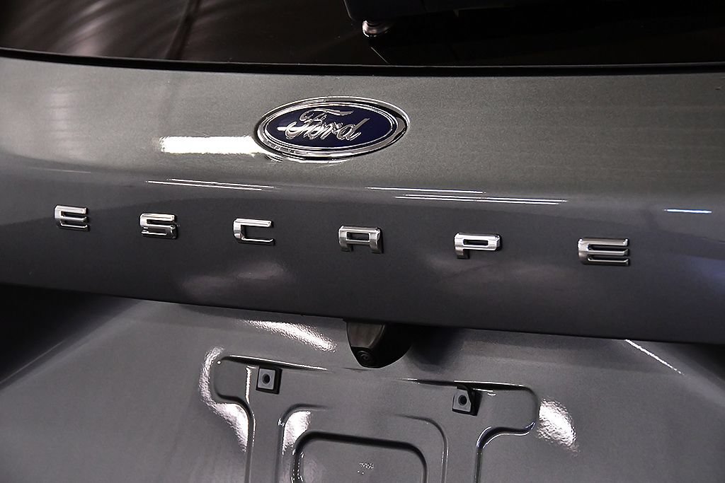 Used 2024 Ford Escape ST-Line w/ Tech Pack #1 AWD/4WD image 12