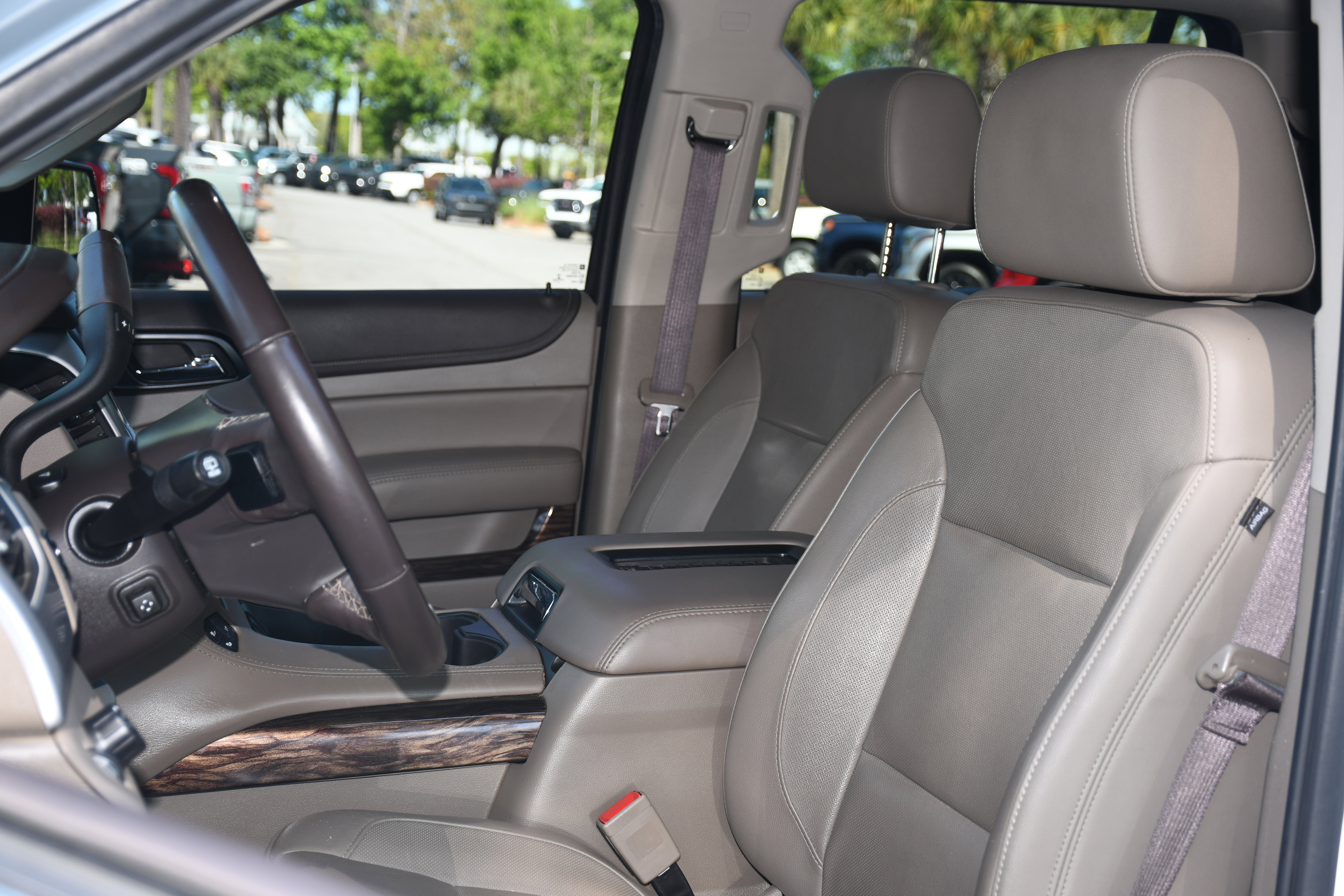 Used 2017 GMC Yukon SLT image 12