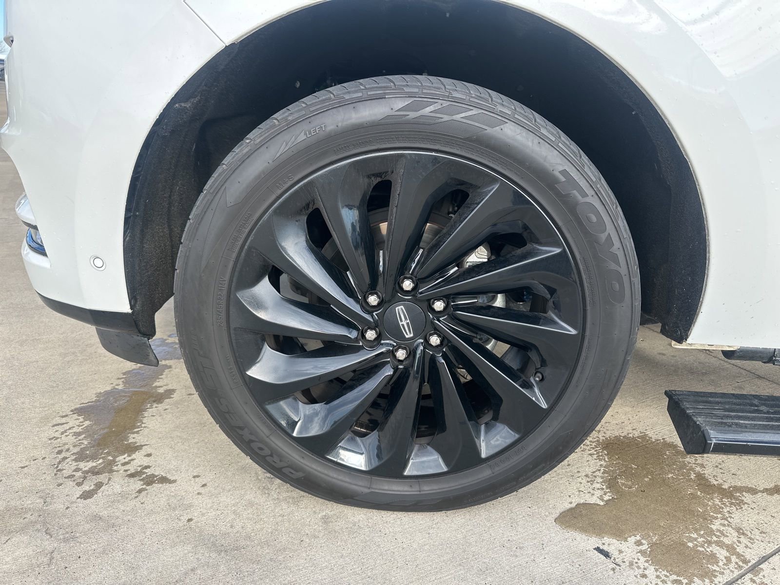 Used 2020 Lincoln Navigator Reserve w/ Equipment Group 208A Reserve image 18