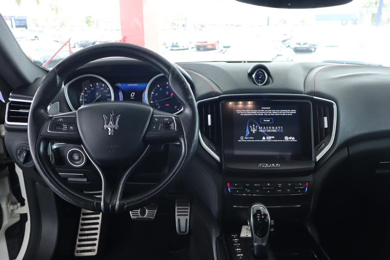 Used 2017 Maserati Ghibli S image 17