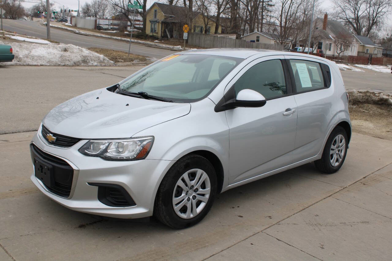 Used 2020 Chevrolet Sonic LT image 4