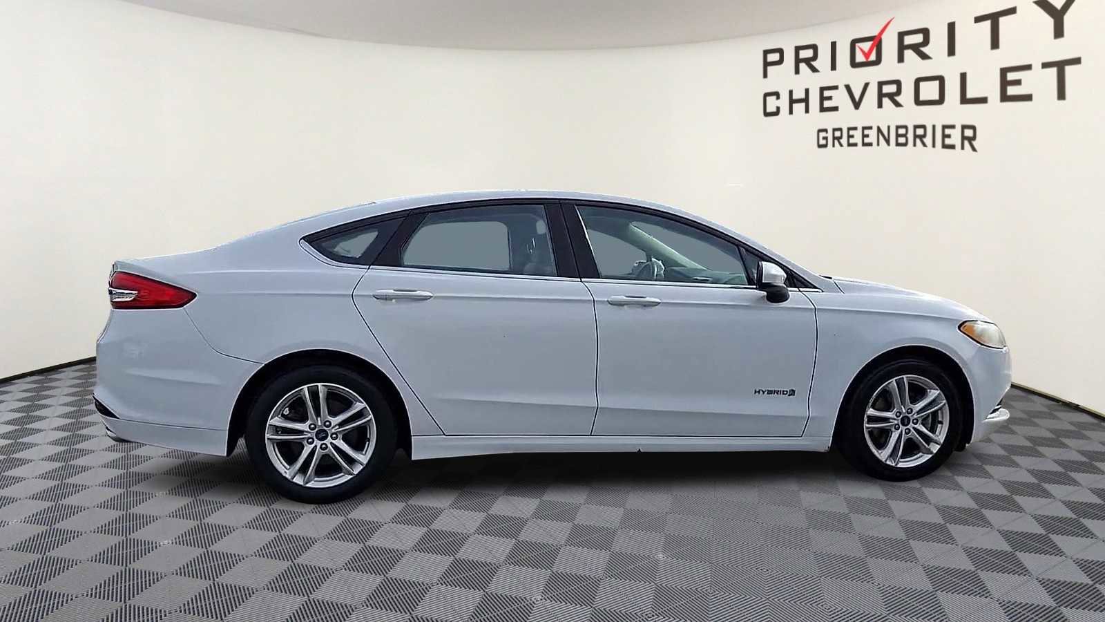 Used 2018 Ford Fusion S image 9