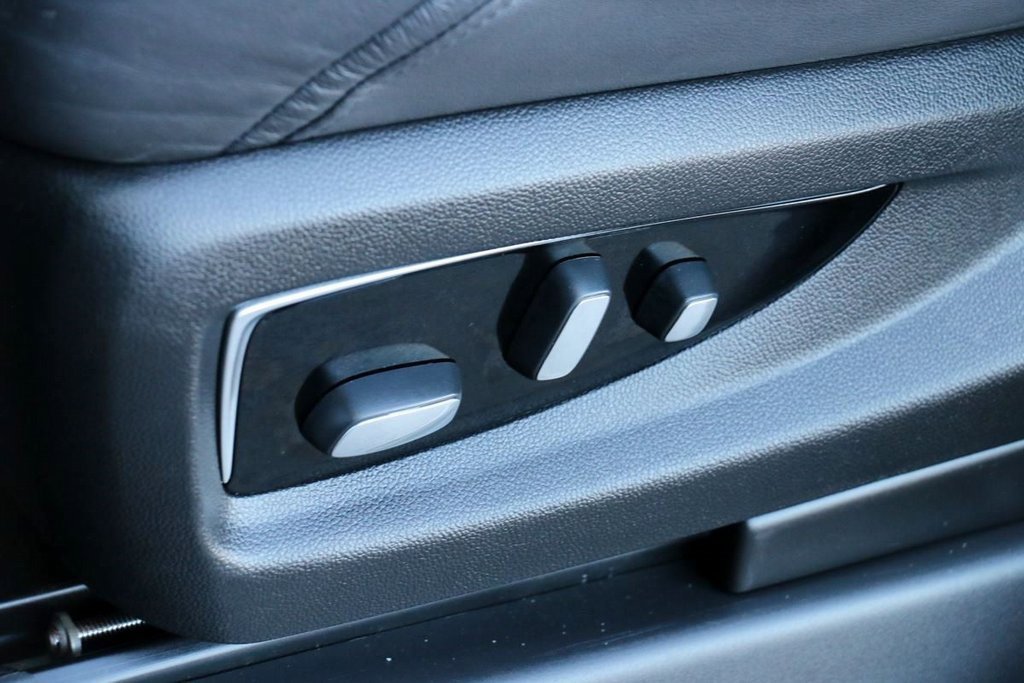 Used 2020 Cadillac Escalade ESV Premium Luxury image 27