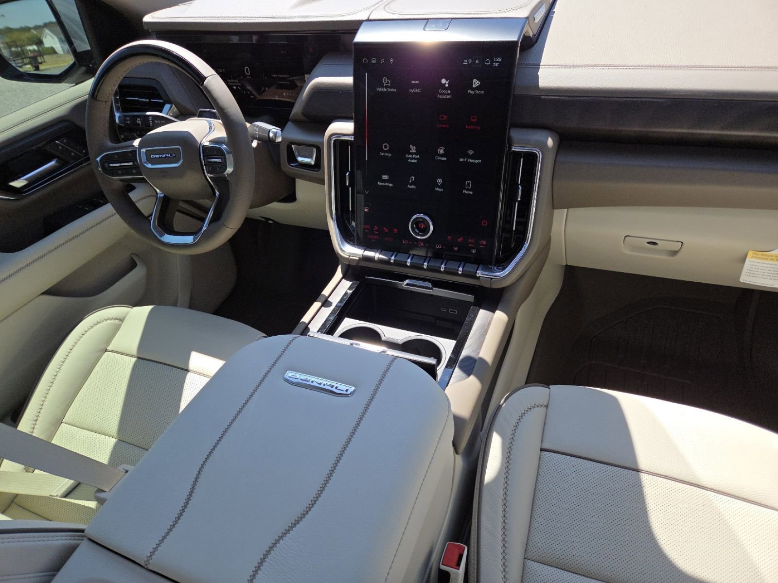 New 2026 GMC Yukon XL Denali w/ Denali Reserve Package image 32