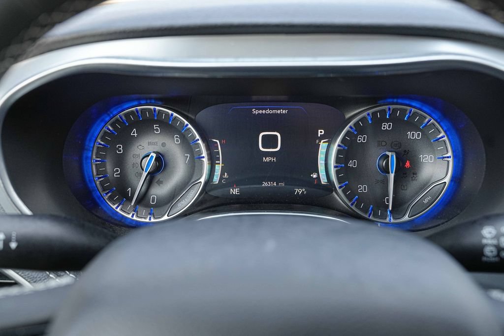 Used 2025 Chrysler Pacifica Limited FWD image 35