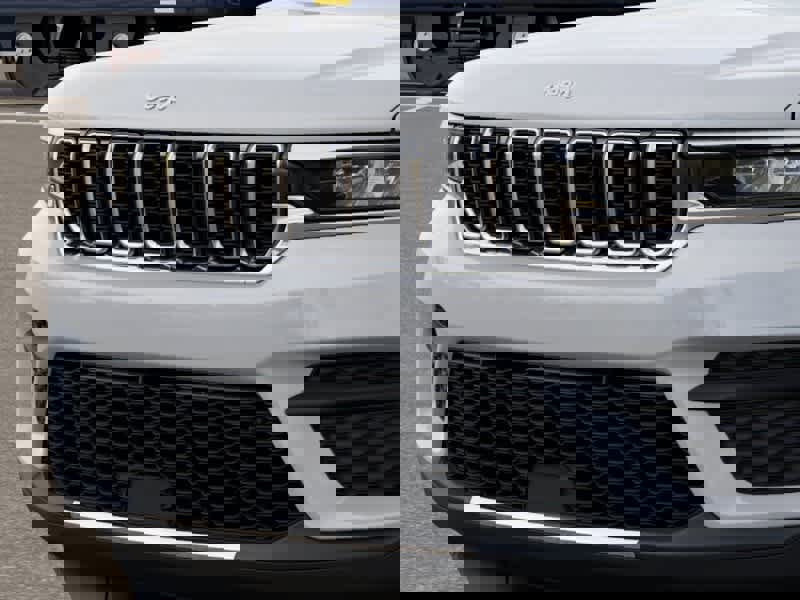 New 2025 Jeep Grand Cherokee Laredo X image 11