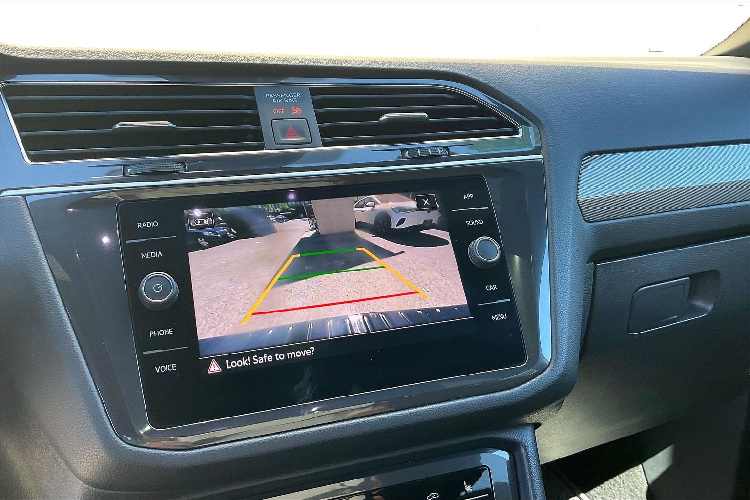 Certified 2023 Volkswagen Tiguan SE R-Line image 21