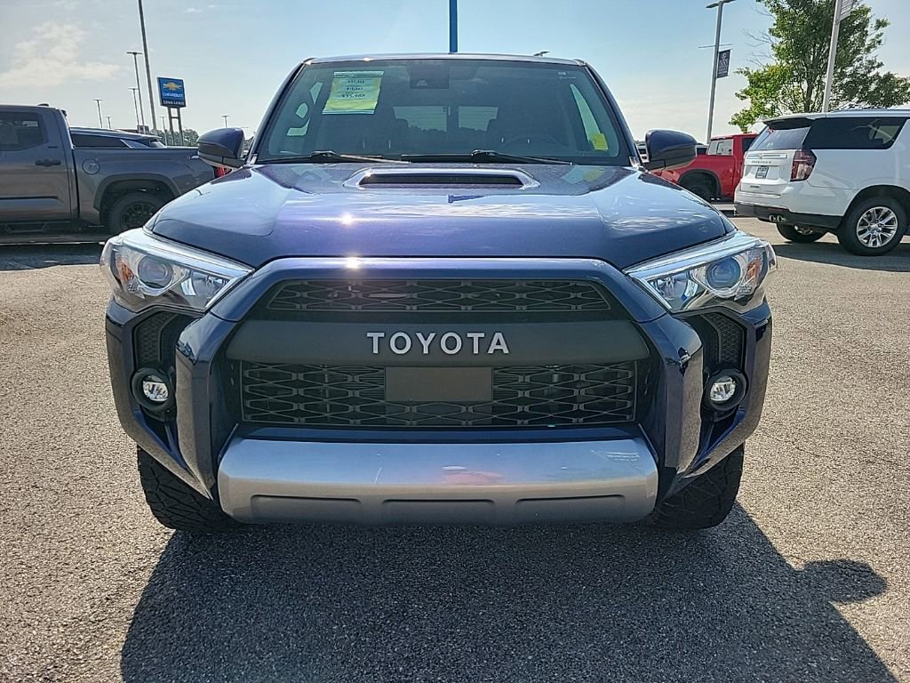 Used 2022 Toyota 4Runner TRD Off-Road AWD/4WD image 2