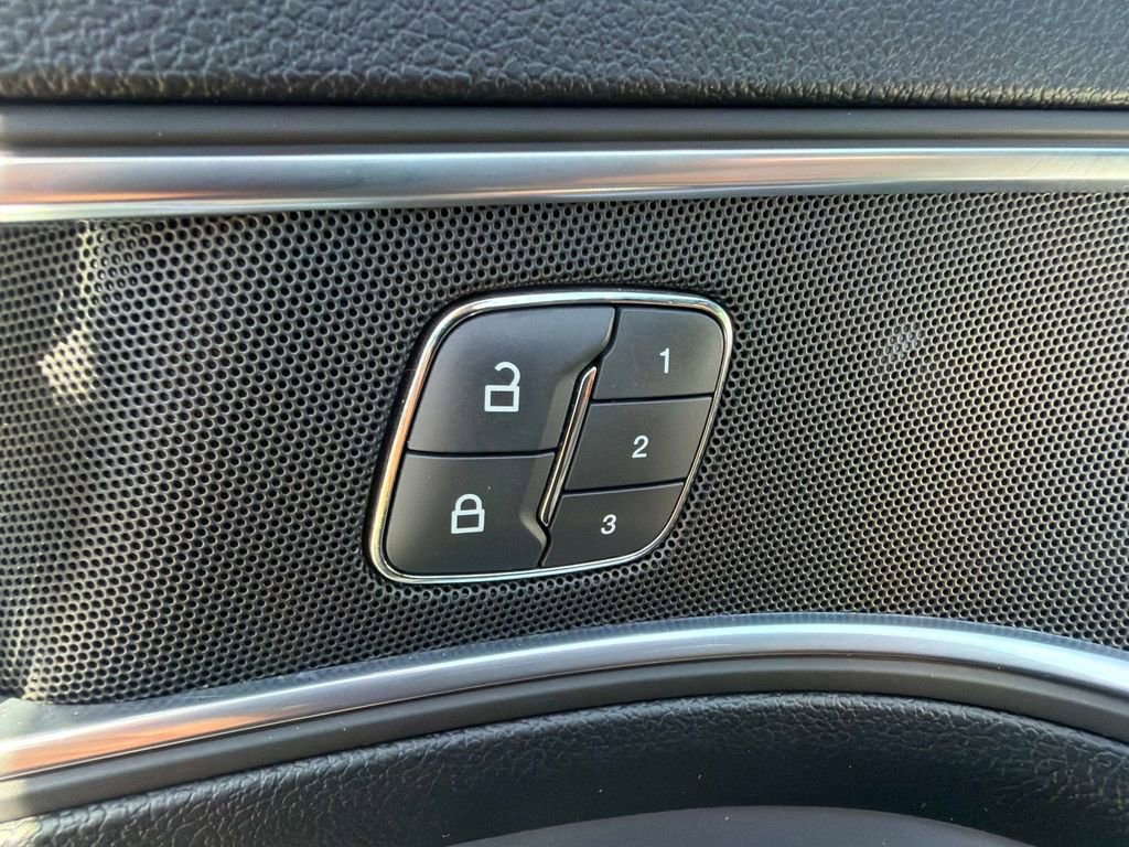 Used 2018 Ford Explorer Limited w/ Equipment Group 301A image 20