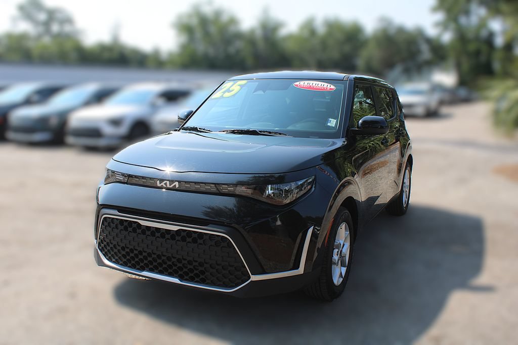 Certified 2025 Kia Soul LX w/ LX Technology Package FWD image 15