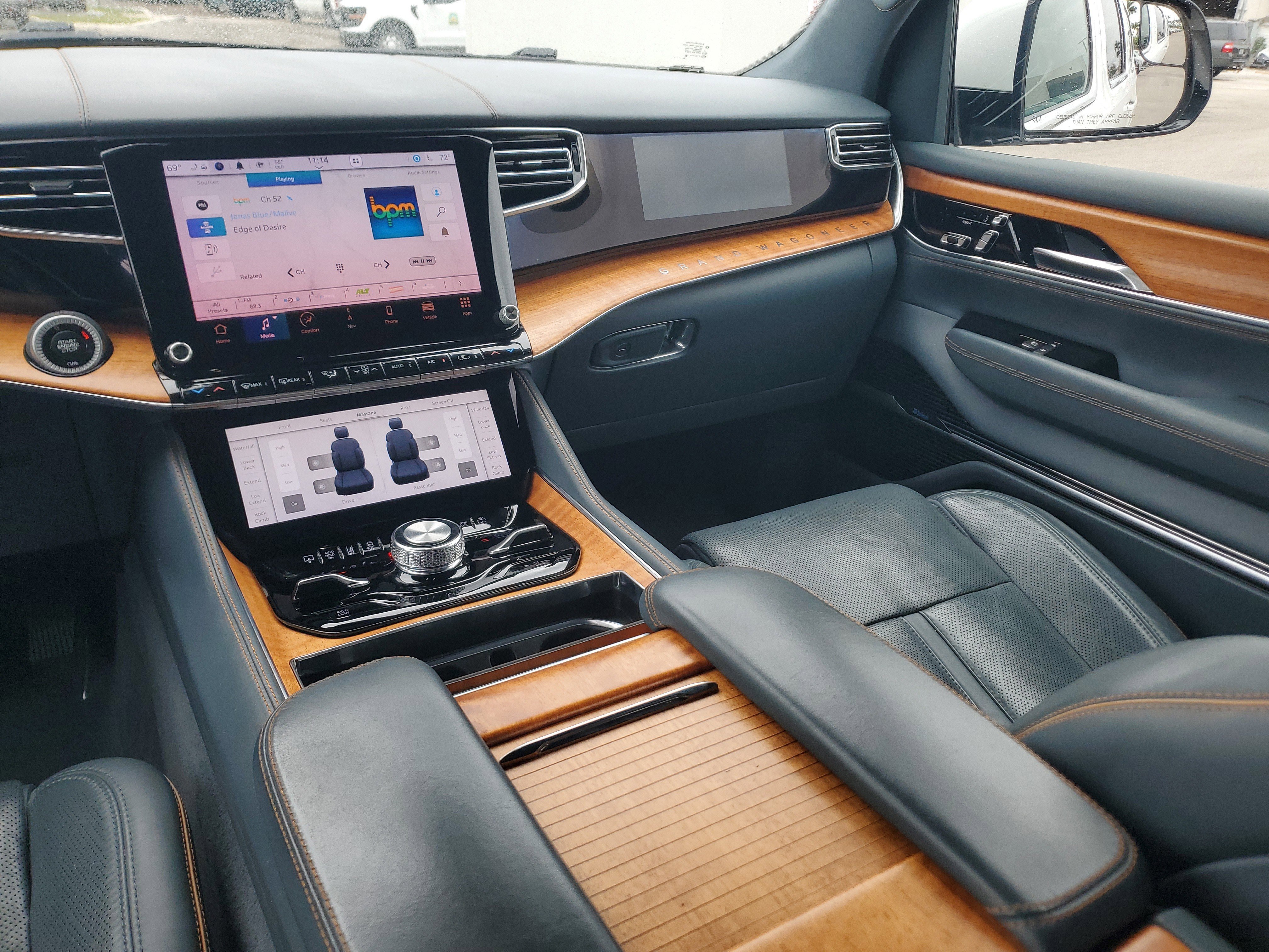 Used 2022 Jeep Grand Wagoneer Series II w/ Convenience Group III image 19