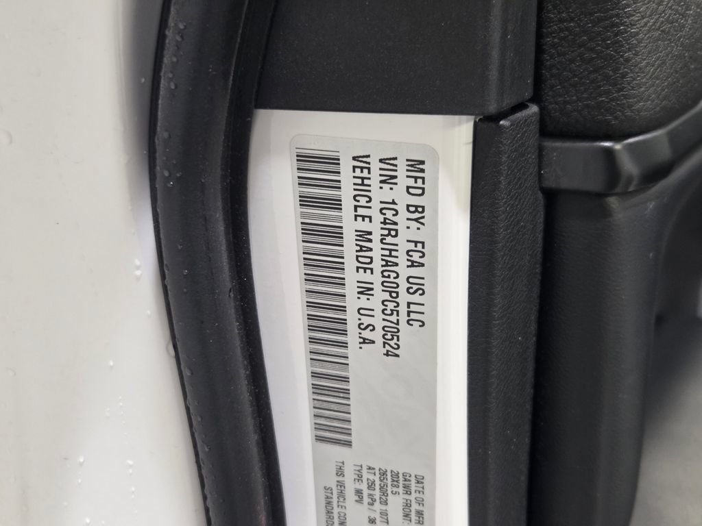 Certified 2023 Jeep Grand Cherokee Altitude AWD/4WD image 30