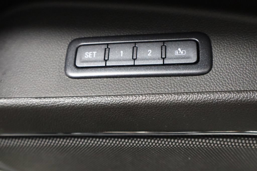 Used 2018 Chevrolet Tahoe LT AWD/4WD image 17