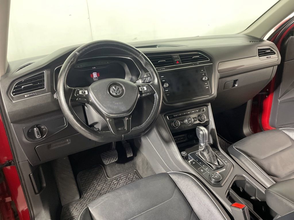 Used 2018 Volkswagen Tiguan SEL Premium w/ 3rd Row Seat Package image 8