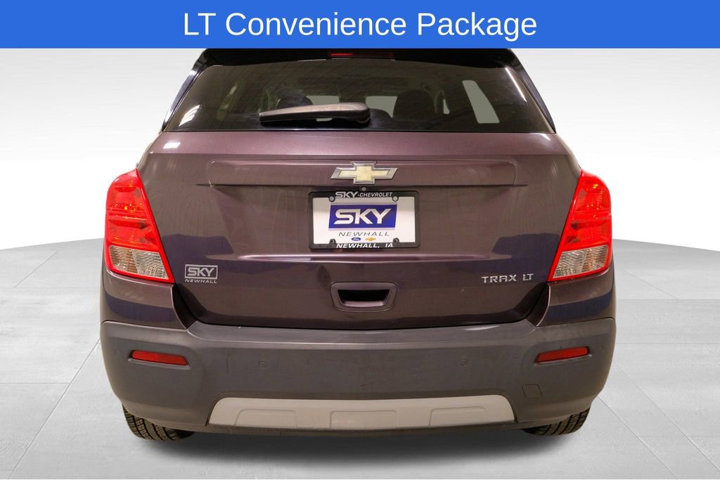 Used 2016 Chevrolet Trax LT w/ LT Sun and Sound Package image 6