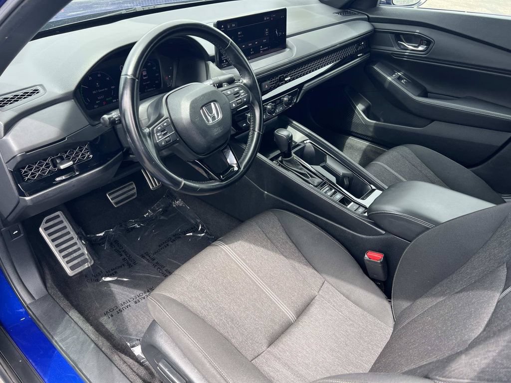 Used 2024 Honda Accord Sport image 5