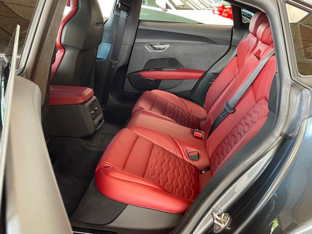 Used 2024 Audi e-tron GT Prestige w/ Prestige Package AWD/4WD image 19