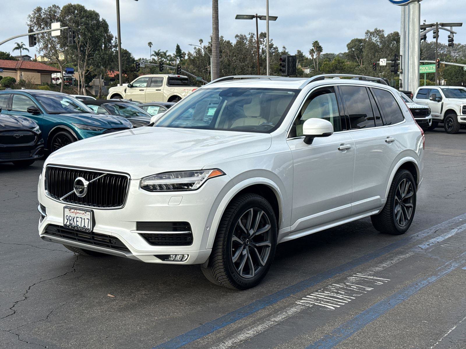 Used 2019 Volvo XC90 T6 Momentum w/ Advanced Package image 4