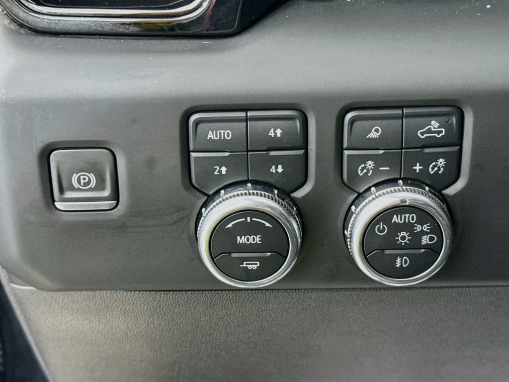 Used 2024 GMC Sierra 1500 AT4X AWD/4WD image 10