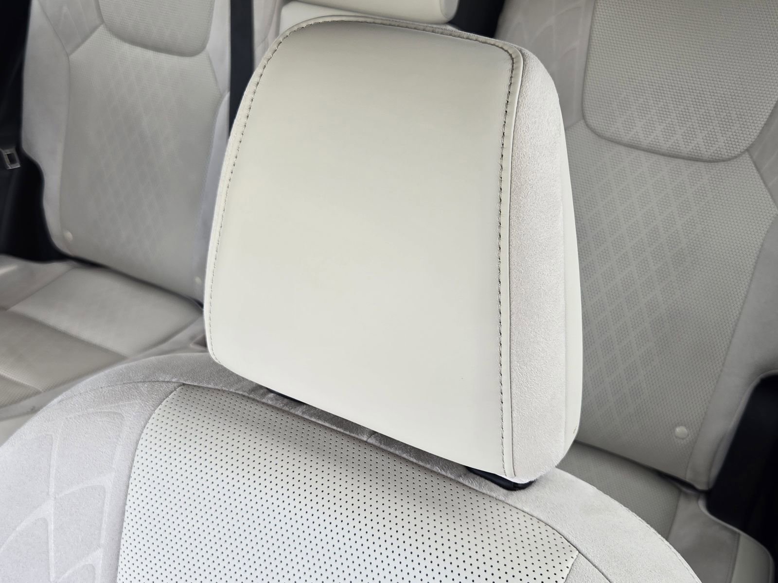 Used 2023 Lexus RX 350 FWD w/ Cold Area Package image 22