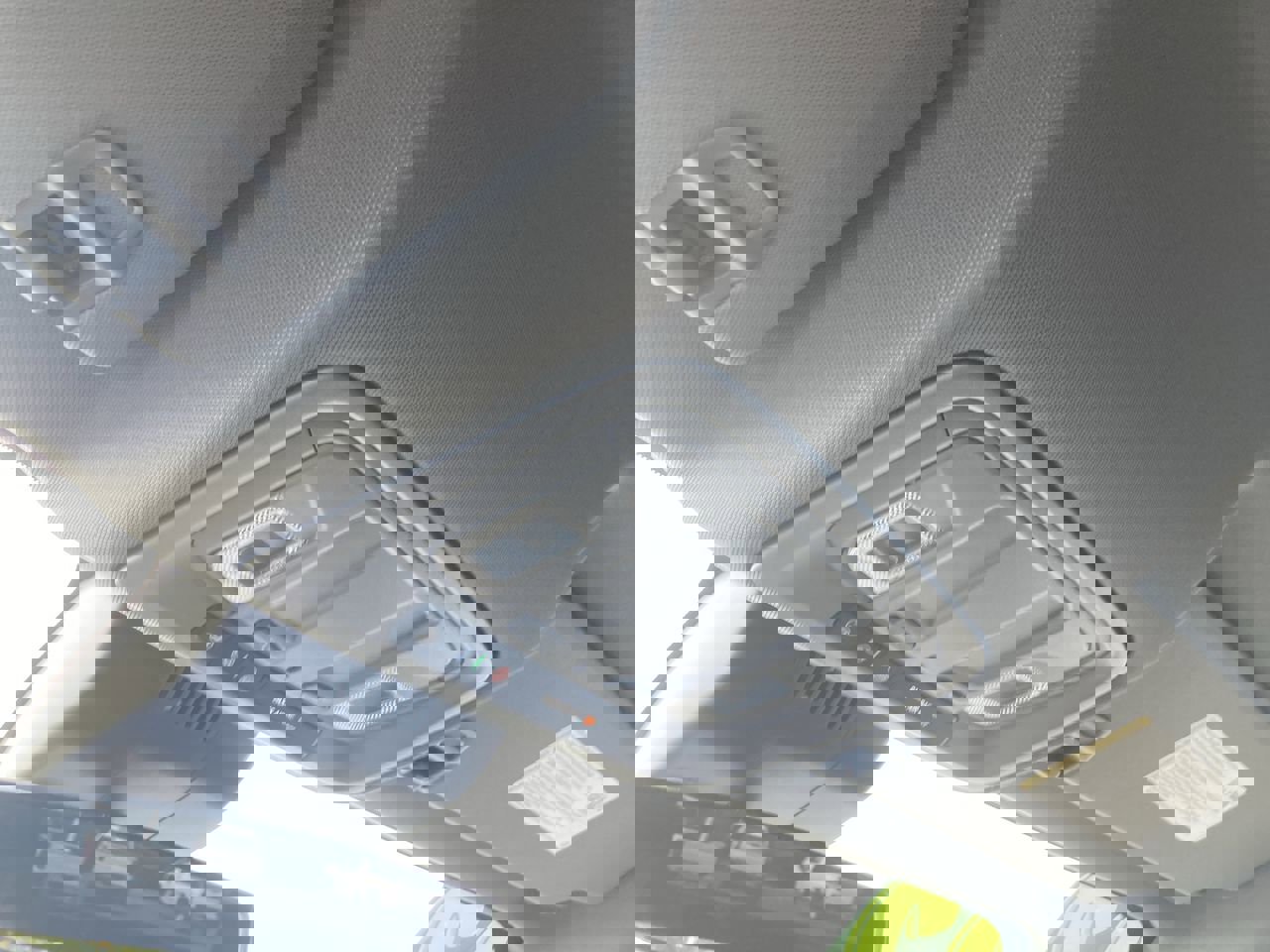 Used 2022 Chevrolet Equinox Premier image 32