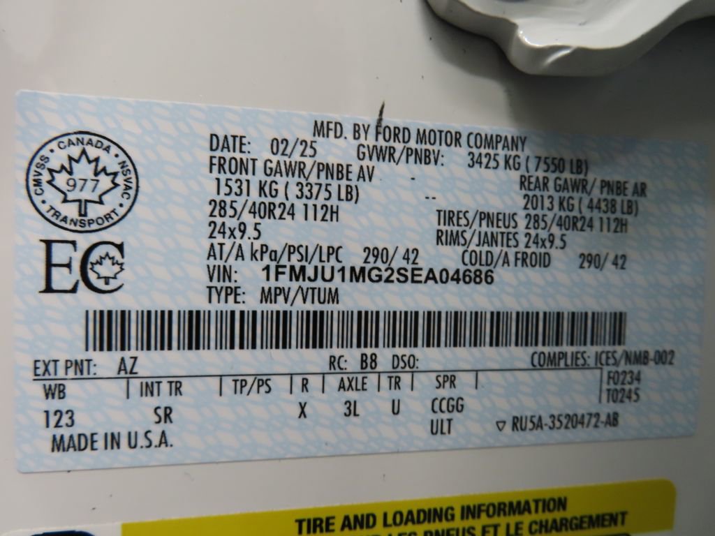 Used 2025 Ford Expedition Platinum w/ Platinum Ultimate Package AWD/4WD image 60