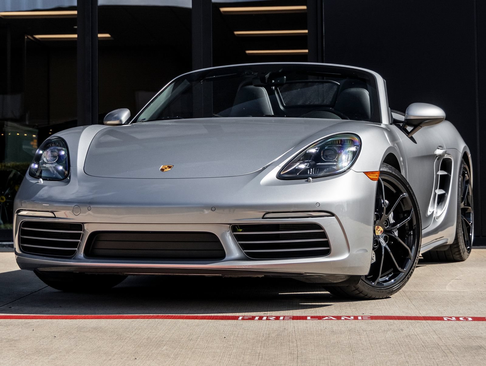 Certified 2024 Porsche 718 Boxster RWD image 1
