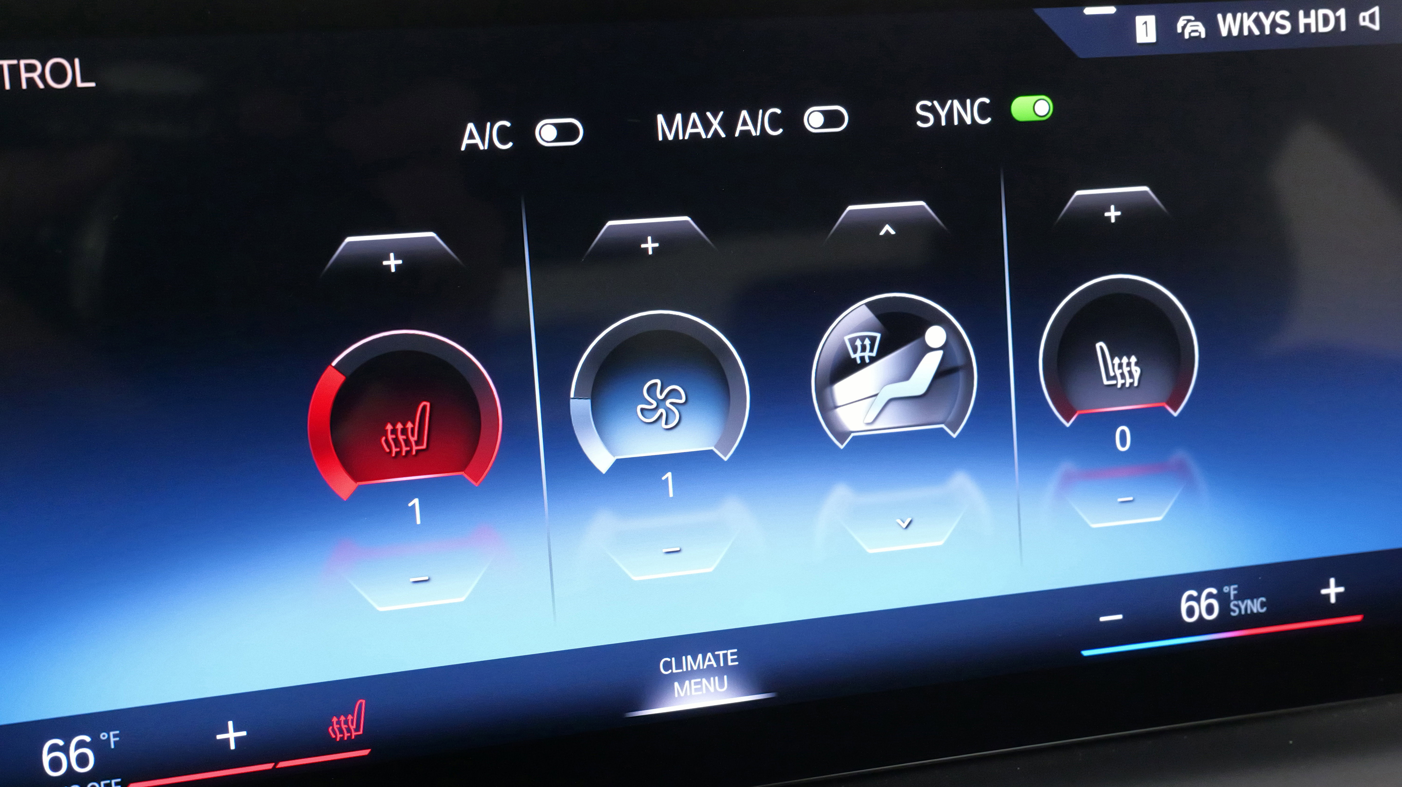 Used 2023 BMW 230i xDrive Coupe image 41