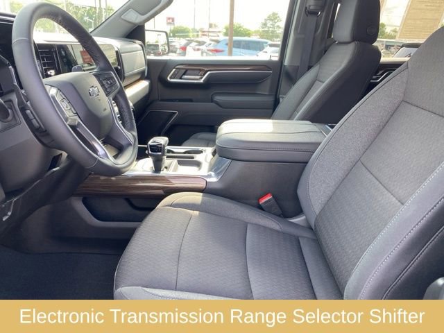 Used 2025 Chevrolet Silverado 1500 RST AWD/4WD image 36