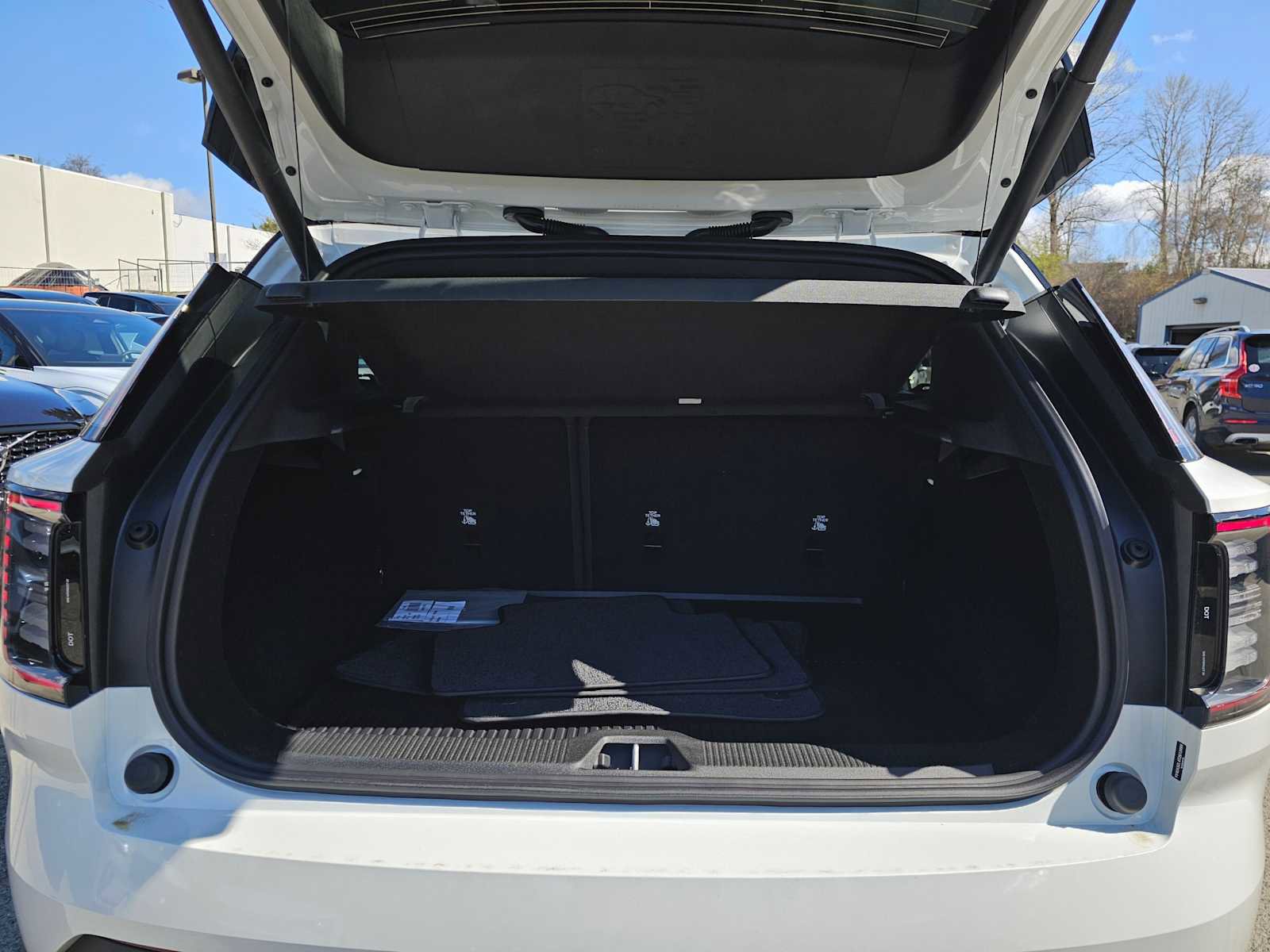 New 2026 Volvo EX30 Ultra w/ Climate Package image 16