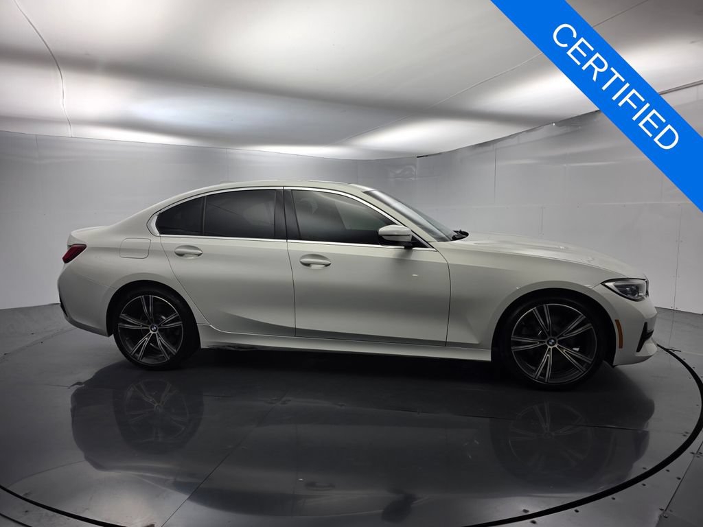 Certified 2022 BMW 330i Sedan w/ Premium Package RWD image 3