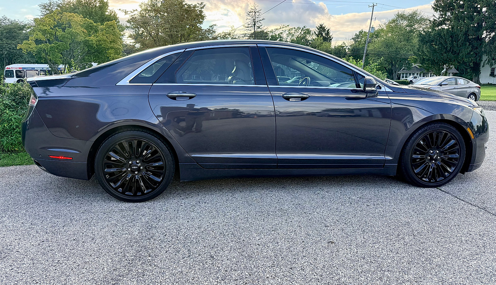 Used 2013 Lincoln MKZ AWD image 3