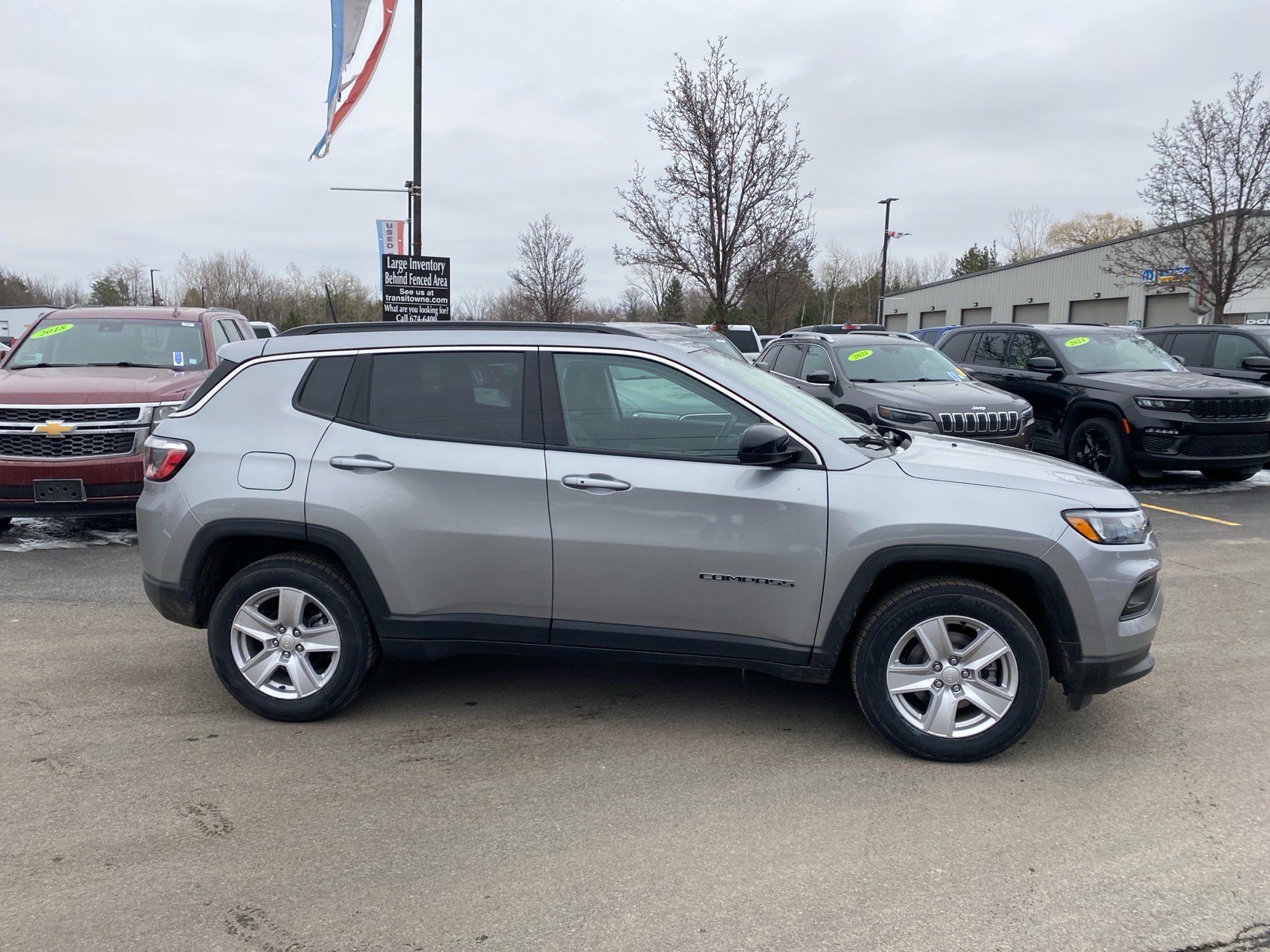 Used 2022 Jeep Compass Latitude w/ Convenience Group image 8