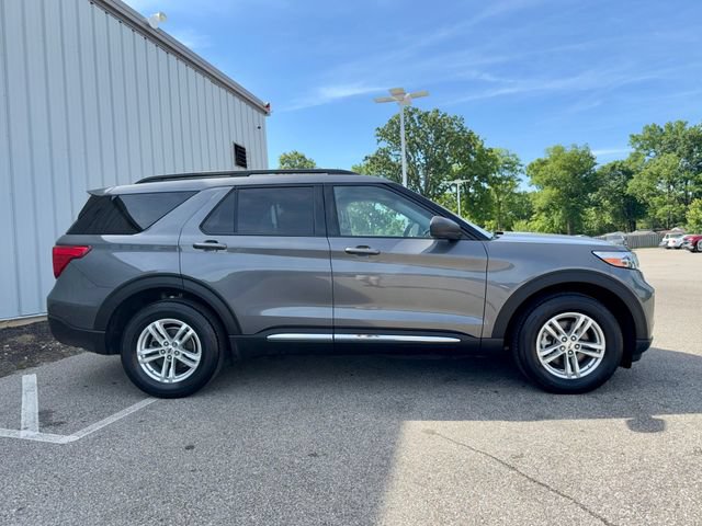 Used 2022 Ford Explorer XLT AWD/4WD image 7