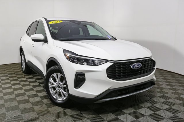 Used 2023 Ford Escape Active w/ Tech Pack #2 image 3