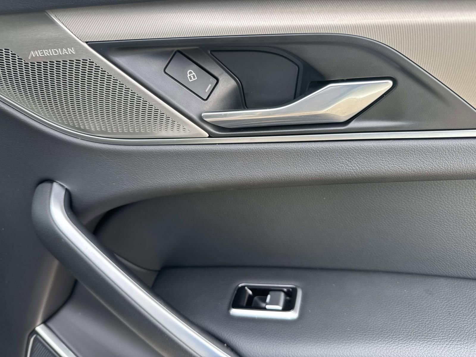 Used 2025 Jaguar F-PACE R-Dynamic S image 15