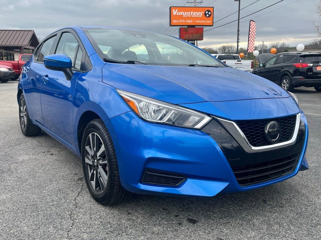 Used 2021 Nissan Versa SV FWD image 2