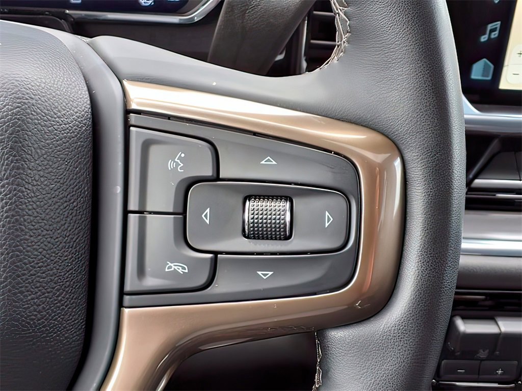 Used 2024 Chevrolet Silverado 2500 High Country w/ High Country Premium Package image 16